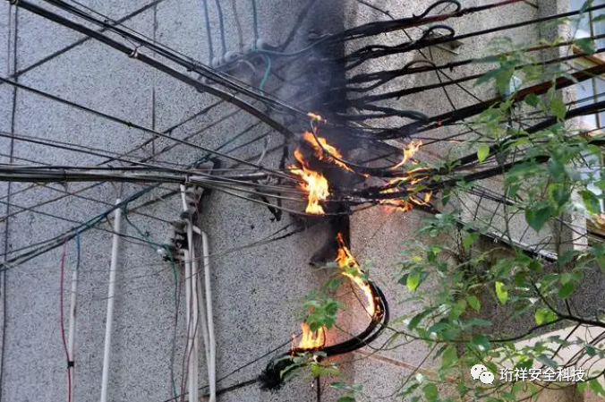 宝威体育（中国）bwty·官方网站电保-浸水防触电断路器在线路老化和漏电引发电气火灾中的应用